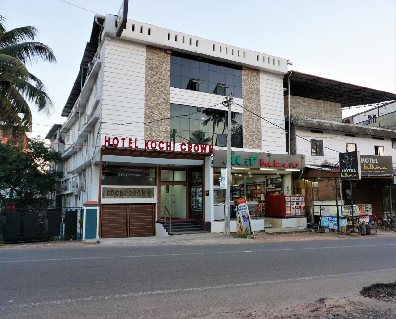Hotel Kochi Crown Eksteriør billede